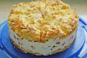 Preparei essa Torta Gelada com Morango e Amêndoas e virou sucesso na família!