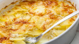 Batata Gratinada com Queijo: cremosa, dourada e irresistível