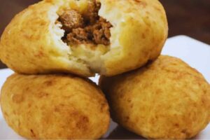 Bolinho de Batata com Carne Moída