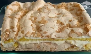 Torta de Suspiro com Creme