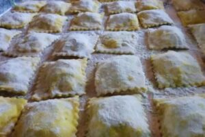 Massa de Ravioli Caseiro com Recheio de Carne Temperada