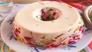 a sobremesa colorida que encanta em qualquer ocasião