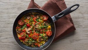 Omelete com Cogumelos e Vegetais Leve e Saborosa