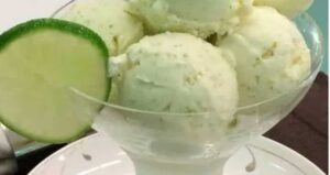 Sorvete Caseiro Cremoso de Limão: Refrescante, Fácil e Irresistível