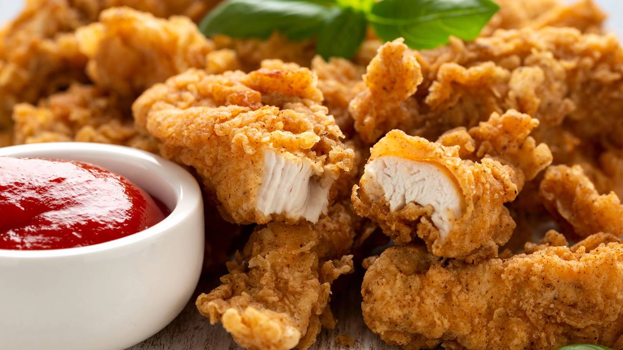 tiras de peito de frango empanadas 1761246325076 Creditos depositphotos.com funandrejs@gmail.com