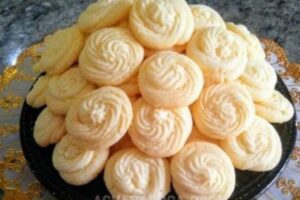 Biscoitinho Amanteigado Caseiro igual de padaria, só que muito mais gostoso!