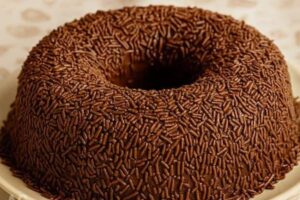 Toda vez que preparo esse Brigadeirão da Palmirinha ele desaparece em minutos