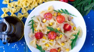 Descobri Que Atum e Milho Foram Feitos um Pro Outro e o Macarrão é Só a Desculpa