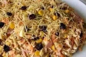 Esse Salpicão de Natal some tão rápido que até parece mágica