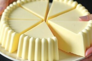 Apenas leite e leite condensado! A sobremesa mais deliciosa em 5 minutos sem forno..