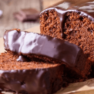 Bolo de Coca-Cola Molhadinho e Fofo em 40 Minutos com Nestlé