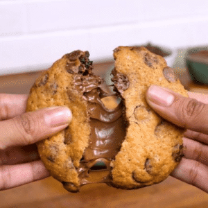 Cookies Recheados com Nutella Crocantes por Fora e Cremosos por Dentro em 25 Minutos