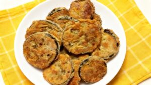 Minha berinjela empanada ficou tão crocante que o garfo fez até aplauso involuntário