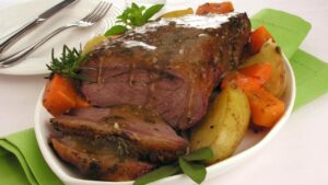 Carne assada irresistível: maminha ao molho de ervas finas