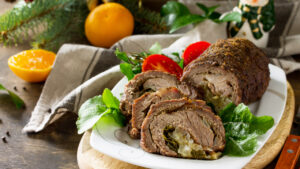 Quando o corte revela o recheio, o jantar vira acontecimento