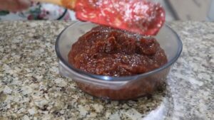 Doce de Banana de Panela: o cheiro que faz vizinho bater na porta