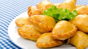 na massa que estica fácil e fecha com charme