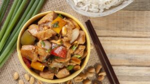 Um prato onde cada cor tem um sabor e cada pedaço parece contar uma história