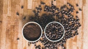 A Bebida que Acordou o Mundo e Nunca Mais Deixou Dormir