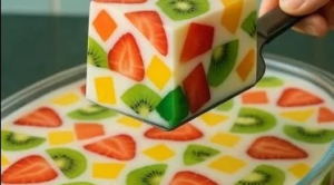 Gelatina Colorida com Frutas – Ver Receita