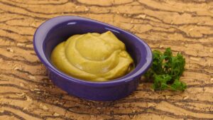 O molho que chega suave… e depois dá aquele tapinha de sabor