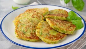 Panqueca de Abobrinha com Queijo, Alho e Ervas