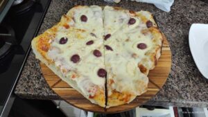 Uma combinação perfeita de queijo duplo sobre uma base leve, saborosa e fermentada naturalmente