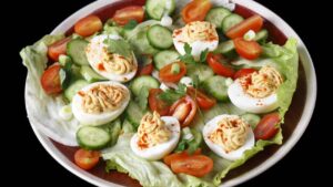 A salada que vira entrada, prato principal e elogio garantido