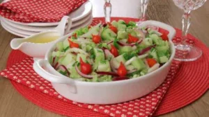 Chuchu revitaliza a dieta: salada leve e saborosa