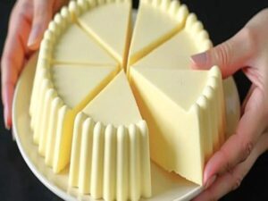 Sobremesa Cremosa Feita com Leite e Leite Condensado