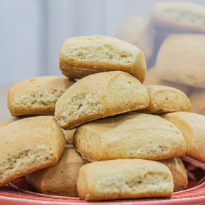 A Bolacha Caseira Crocante e Fácil da Vovó: Receita de 5 Ingredientes que Você Faz em 30 Minutos e Vê Desaparecer da Lata (Ideal para Vender!)