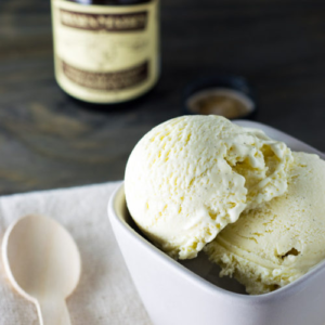 Descubra o Sorvete Cremoso de Baunilha com Crocante Perfeito: Receita Caseira Rápida (20 Minutos!) e Sem Sorveteira para Vender e Lucrar Alto!