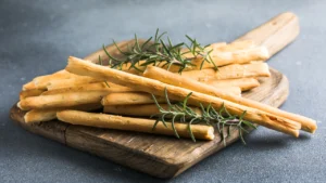 Grissini Caseiro Crocante: Aprenda a Receita Fácil dos Palitinhos Salgados Italianos Perfeitos para Petiscar ou Acompanhar seus Pratos