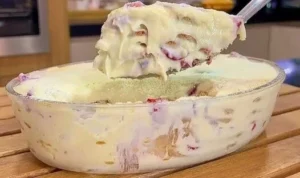 Pavê Natalino de Morango: A Receita Clássica e Irresistível que é Sucesso Garantido em Qualquer Festa – Receita Divina