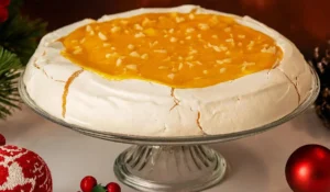 Pavlova com Doce de Ovos: A Receita Fácil e Irresistível que Combina Crocante e Cremoso para um Sucesso Absoluto em Qualquer Ocasião!