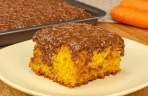 Bolo de Cenoura Perfeito da Vovó: Receita Fofa, Úmida e Cremosa com Cobertura de Chocolate que Não Sola e Vira Sabor da Infância