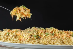 Salpicão de Frango Cremoso e Colorido: A Receita Perfeita para Celebrar Momentos em Família com Sabor e Praticidade