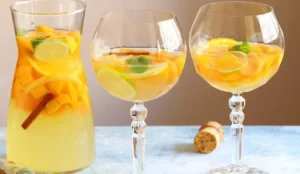 Sangria de Natal (sangria de champanhe perfeita para esta época) – Sabores Portugueses