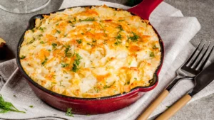 Fricassê de Pernil Cremoso e Desfiado: A Receita Fácil e Saborosa que Fica Pronta em Minutos para o Almoço da Família!