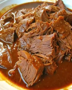 Carne de Panela ao Molho Escuro – Cozido Suculento e Irresistível – Receita Divina