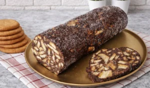 Receita de Salame de Chocolate Caseiro: O Segredo da Sobremesa Sem Forno que Conquista Paladares em Minutos!