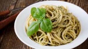 6 receitas rápidas para quem chega cansado e com fome