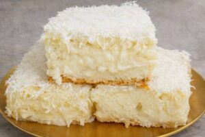 Bolo Gelado de Coco Cremoso dos Sonhos Que Derrete na Boca