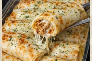 Panqueca de Frango com Queijo e Mussarela Gratinada Mais Irresistível Que Existe