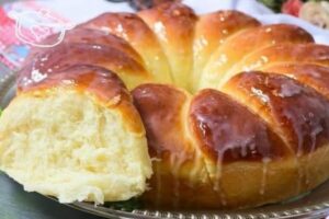 Pão Doce Caseiro Fofinho Que Perfuma a Casa Inteira