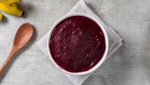 3 bebidas com açaí para começar o dia com muita energia