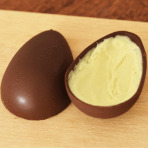 Kinder Ovo de Páscoa Caseiro em 1 Hora: Surpreenda com Chocolate Nestlé