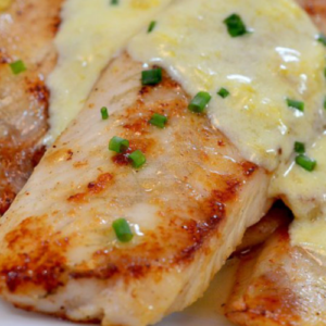 Empanado de Peixe Crocante ao Molho Branco Cremoso em 40 Minutos