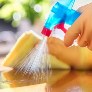 Limpador Multiuso Caseiro Poderoso pra Toda Casa em 8 Minutos