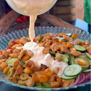 Salada Americana Cremosa e Refrescante em 15 Minutos com Maionese Hellmann’s